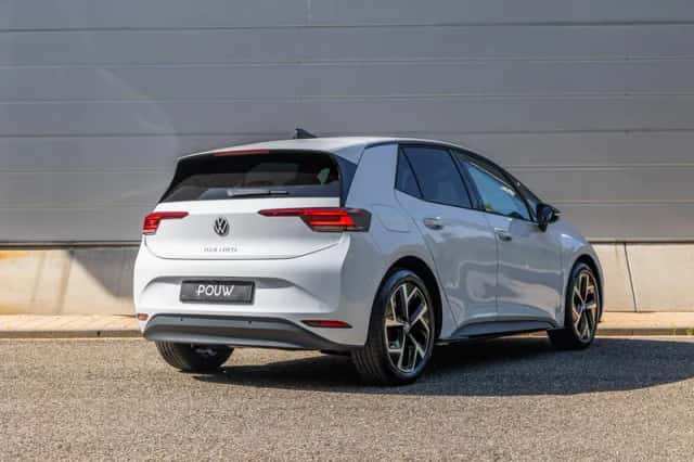 Volkswagen ID.3 (2026) thumbnail 2