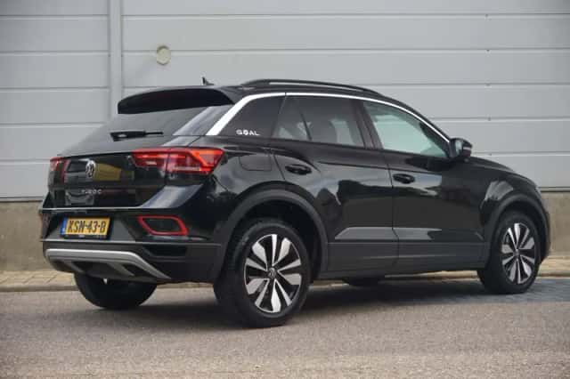 Volkswagen T-Roc (2025) thumbnail 2