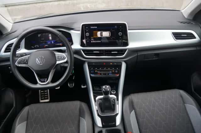 Volkswagen T-Roc (2025) thumbnail 5