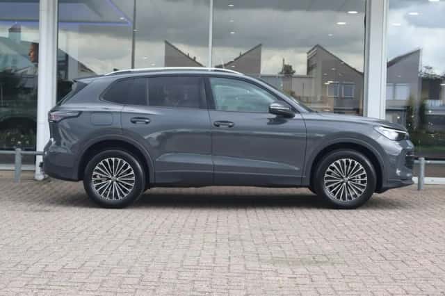 Volkswagen Tiguan (2026) thumbnail 3