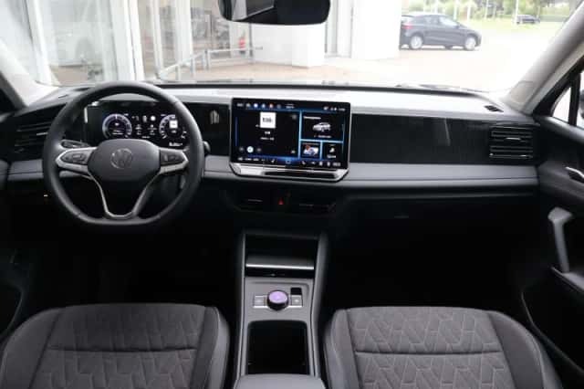 Volkswagen Tiguan (2026) thumbnail 5