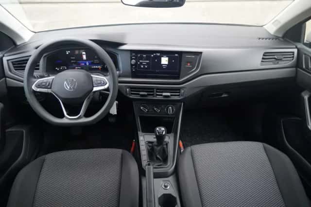 Volkswagen Polo (2024) thumbnail 5