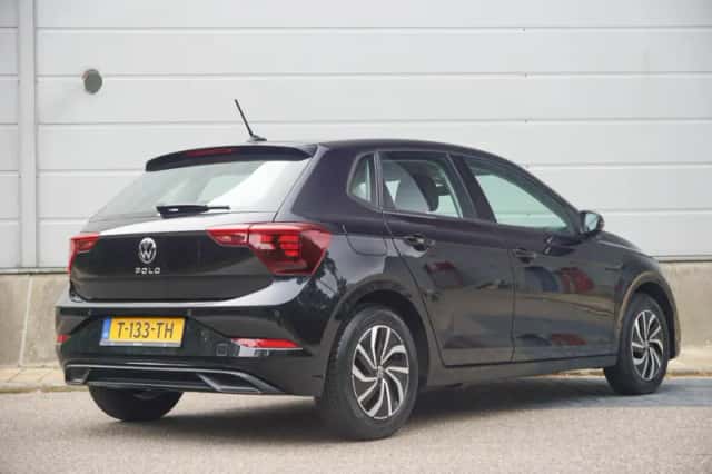 Volkswagen Polo (2023) thumbnail 2