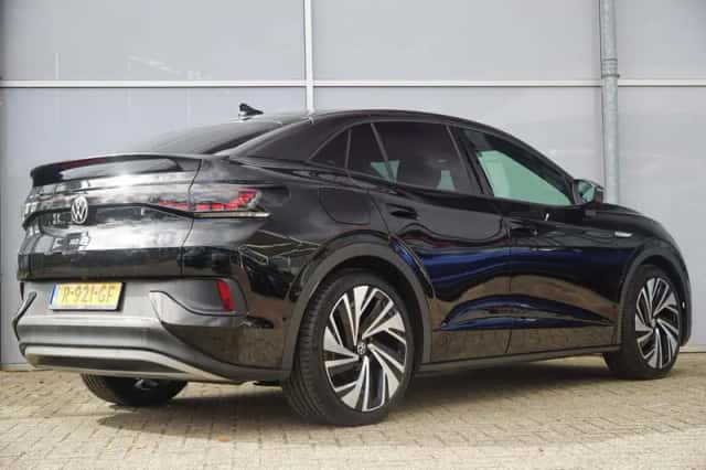 Volkswagen ID.5 (2022) thumbnail 2