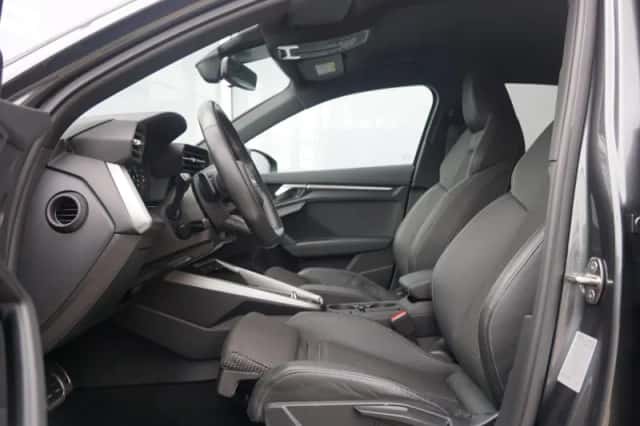 Audi A3 (2021) thumbnail 4