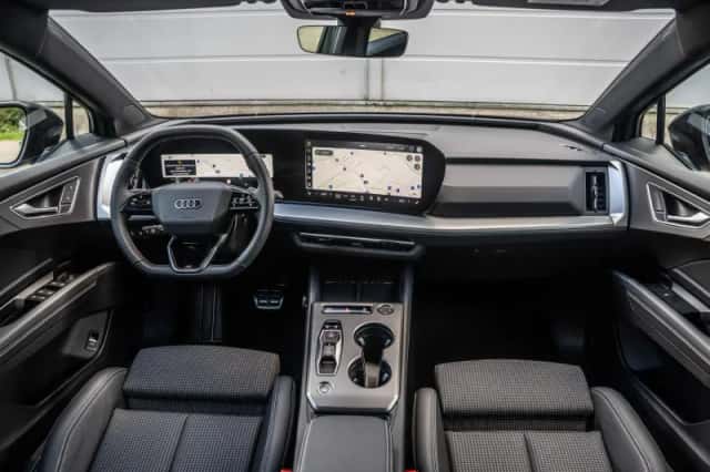 Audi Q4 e-tron (2026) thumbnail 5