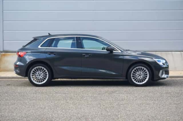 Audi A3 (2021) thumbnail 3