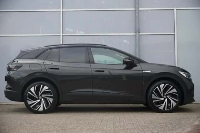 Volkswagen ID.4 (2021) thumbnail 3