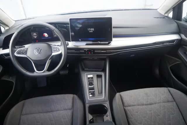 Volkswagen Golf (2025) thumbnail 5