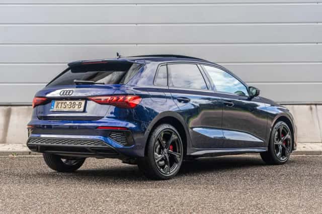 Audi A3 (2023) thumbnail 2