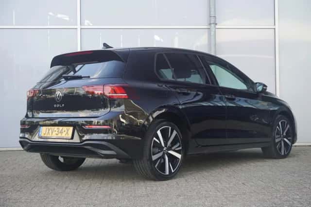 Volkswagen Golf (2026) thumbnail 2