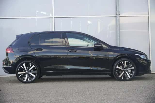 Volkswagen Golf (2026) thumbnail 3