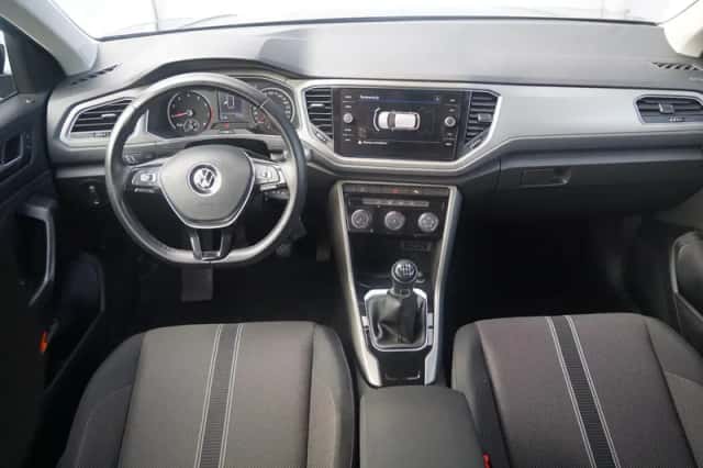 Volkswagen T-Roc (2021) thumbnail 5