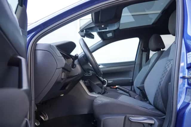Volkswagen Polo (2023) thumbnail 4