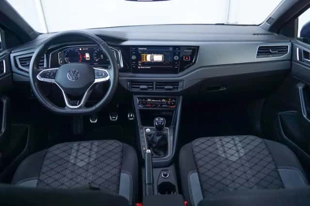 Volkswagen Polo (2023) thumbnail 5