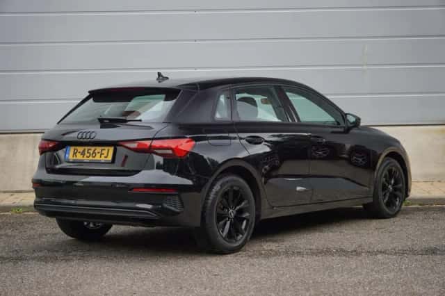 Audi A3 (2022) thumbnail 2