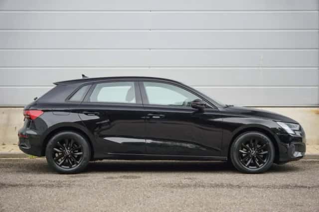 Audi A3 (2022) thumbnail 3