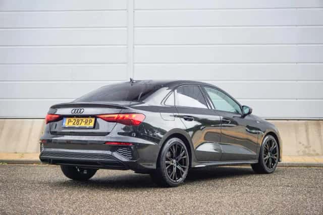 Audi A3 (2022) thumbnail 2