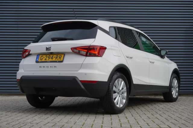 SEAT Arona (2019) thumbnail 2