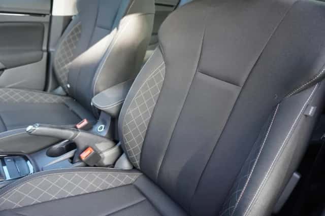Škoda Kamiq (2023) thumbnail 4