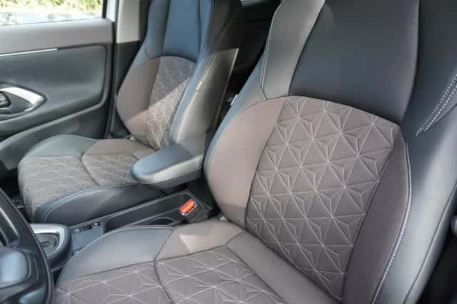 Toyota Yaris Cross (2022) thumbnail 4