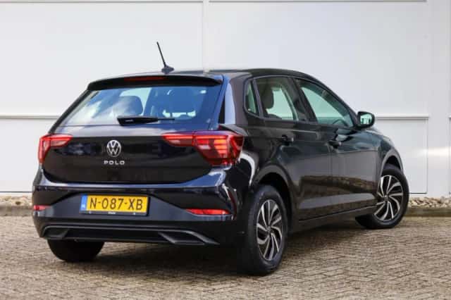 Volkswagen Polo (2022) thumbnail 2