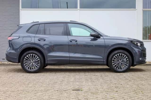 Volkswagen Tiguan (2026) thumbnail 3