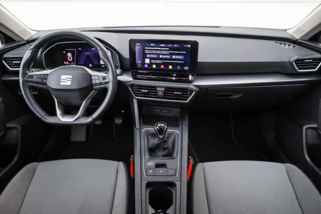 SEAT Leon Sportstourer (2024) thumbnail 5