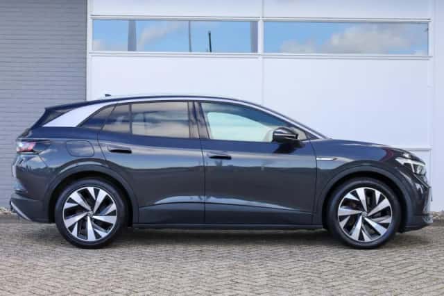 Volkswagen ID.4 (2020) thumbnail 3