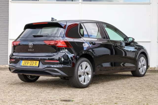 Volkswagen Golf (2026) thumbnail 2