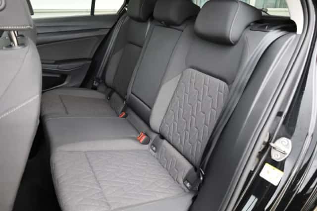 Volkswagen Golf (2026) thumbnail 6