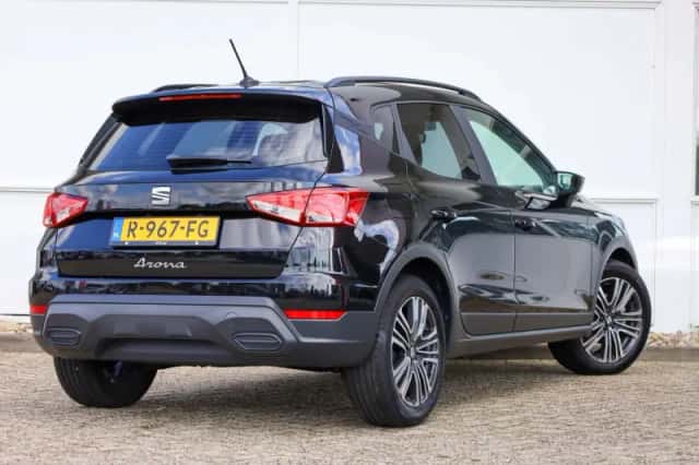 SEAT Arona (2022) thumbnail 2