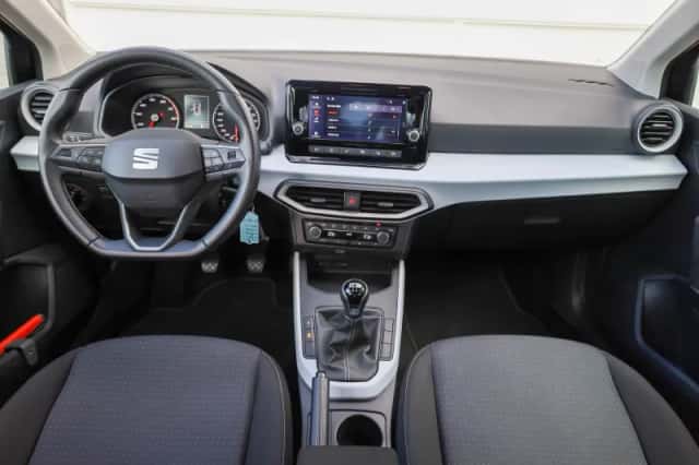 SEAT Arona (2022) thumbnail 5