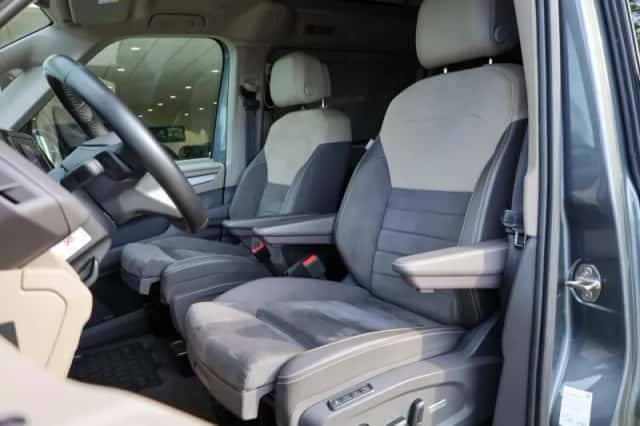 Volkswagen California (2025) thumbnail 5