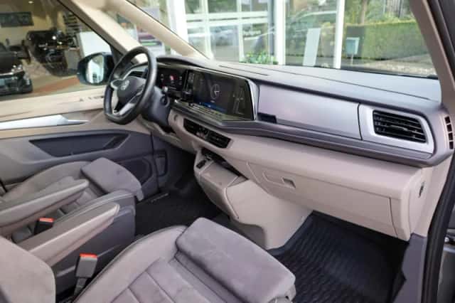 Volkswagen California (2025) thumbnail 6