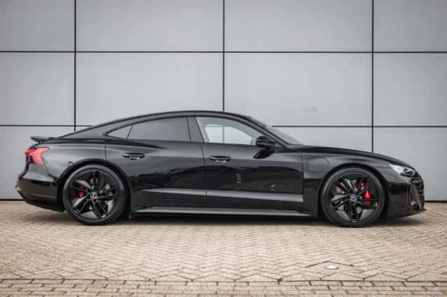 Audi S e-tron GT (2025) thumbnail 3