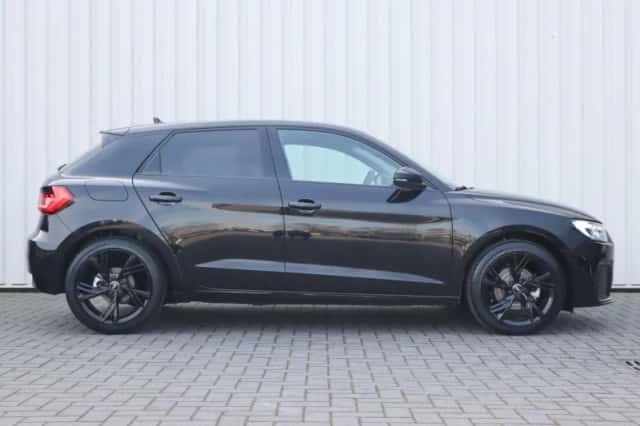 Audi A1 (2025) thumbnail 3