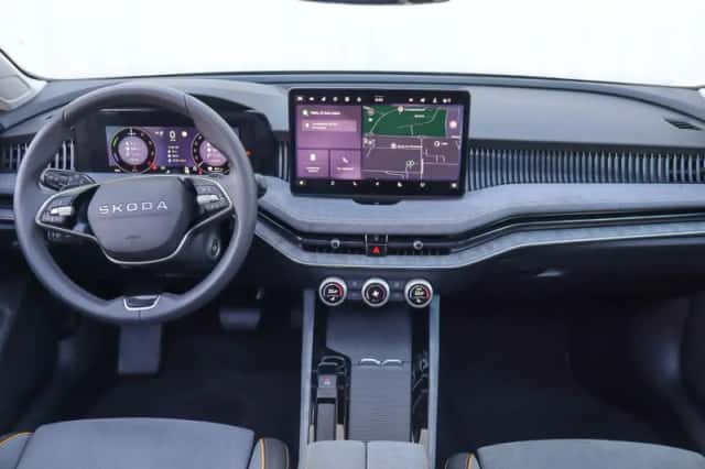 Škoda Superb (2025) thumbnail 5