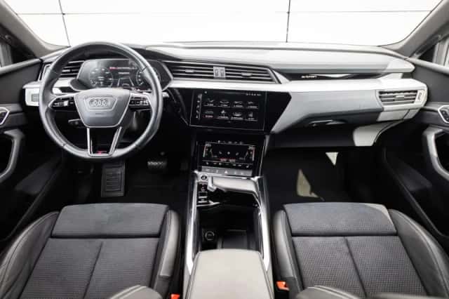 Audi e-tron (2022) thumbnail 5