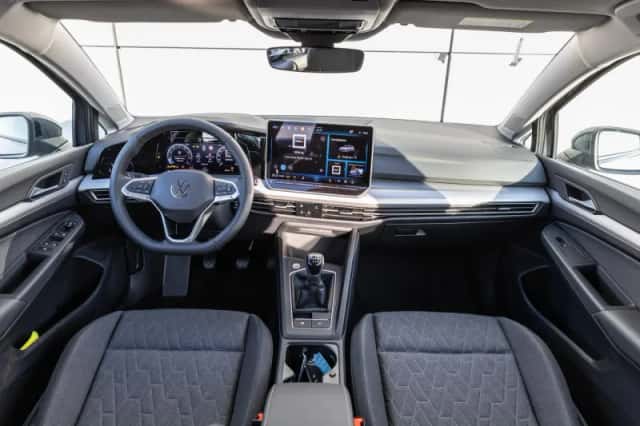 Volkswagen Golf (2026) thumbnail 5