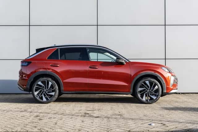 Volkswagen T-Roc (2026) thumbnail 3