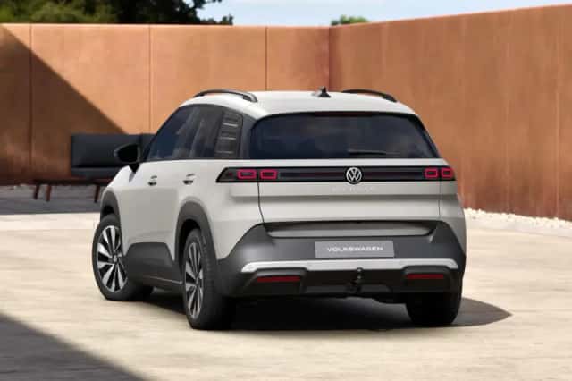Volkswagen ID. Cross (2026) thumbnail 2