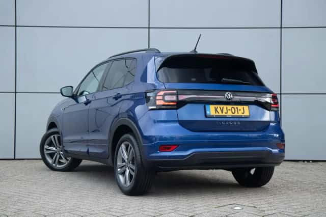 Volkswagen T-Cross (2023) thumbnail 2