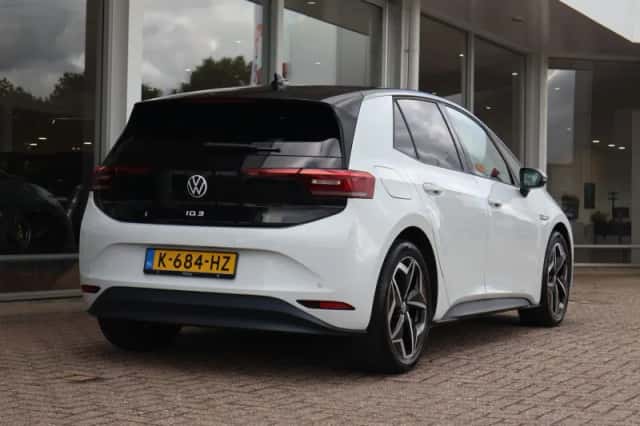 Volkswagen ID.3 (2020) thumbnail 2