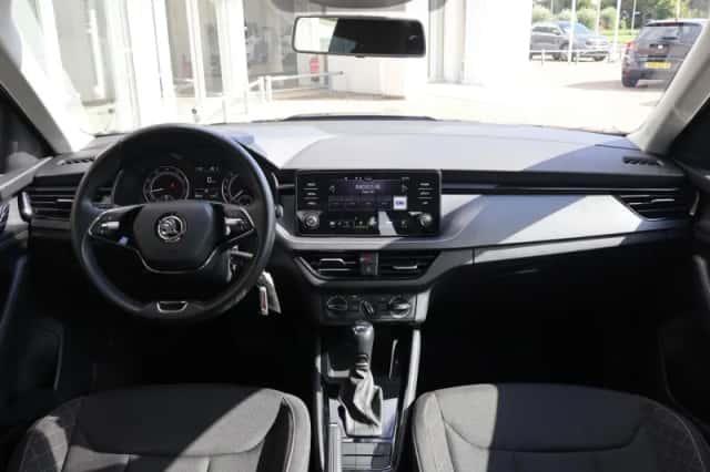Škoda Kamiq (2021) thumbnail 5