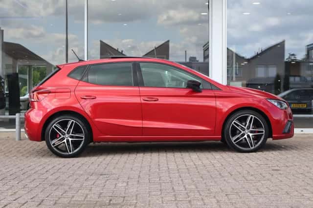 SEAT Ibiza (2018) thumbnail 3