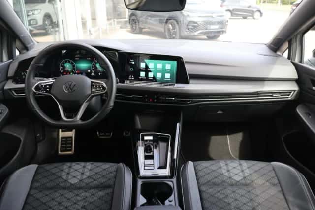Volkswagen Golf (2023) thumbnail 5