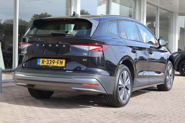 Škoda Enyaq (2022) thumbnail 2