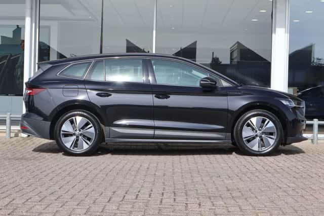 Škoda Enyaq (2022) thumbnail 3