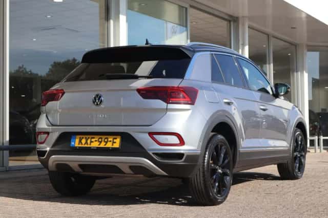 Volkswagen T-Roc (2022) thumbnail 2